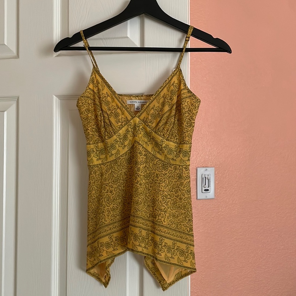 Banana republic mustard top
